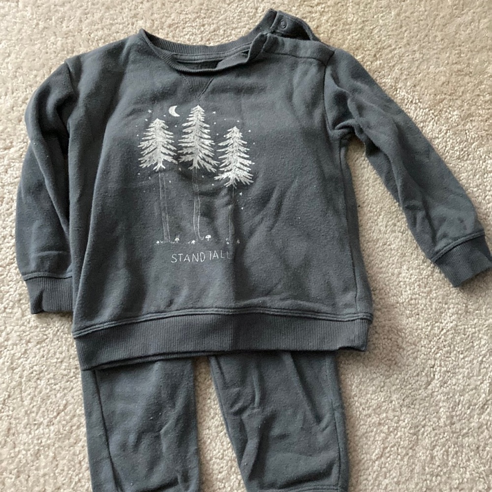 Little & Co sweat clothes set. Size 24 months.